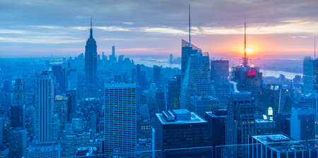 New York - DECEMBER 20, 2013: View of Lower Manhattan on Decembeのeditorial素材