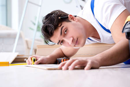 May laying laminate flooring at homeの写真素材