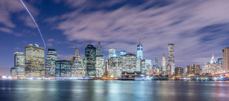 View of lower Manhattan from Brooklynの写真素材