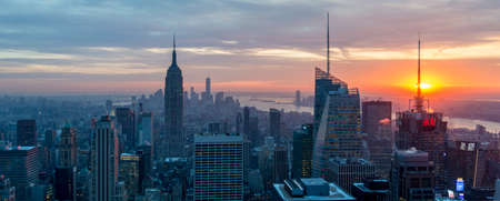 New York - DECEMBER 20, 2013: View of Lower Manhattan on Decembeのeditorial素材