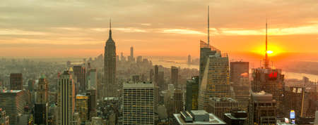 New York - DECEMBER 20, 2013: View of Lower Manhattan on Decembeのeditorial素材