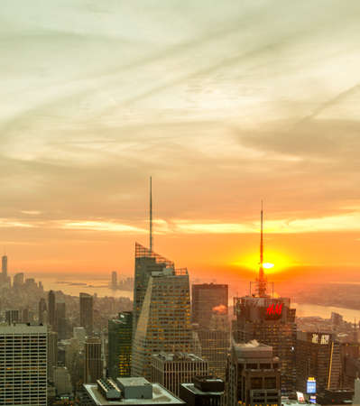 New York - DECEMBER 20, 2013: View of Lower Manhattan on Decembeのeditorial素材