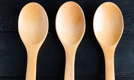 The wooden spoons arranged on table