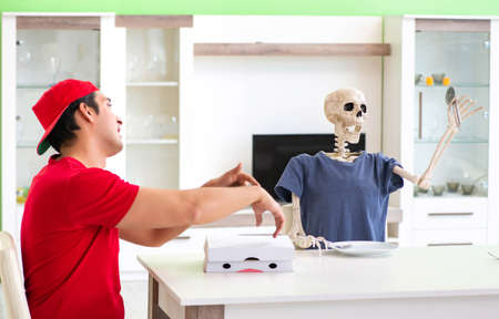 Concept of very slow pizza deliver service