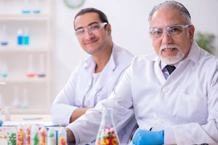 Two chemists working in the labの写真素材
