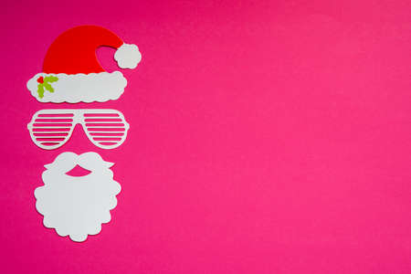 Santa Claus Paper Mask, Pink Background, Copy Spaceの写真素材