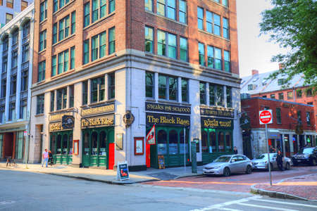 Famous pubs in Boston Harbor and South Market