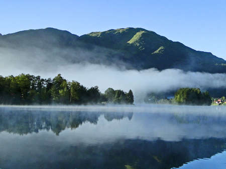 Meer in de ochtend met mistの写真素材