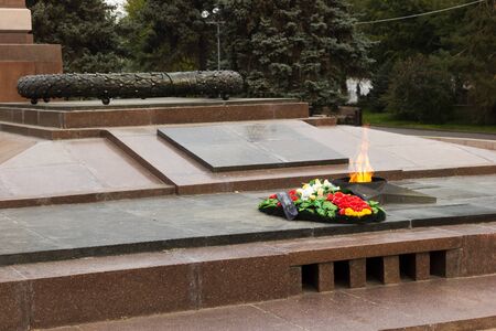 VOLGOGRAD, RUSSIA - February 13, 2015: The monument the Eternal flame, is in the central region, the area of the Fallen fighters, Volgograd, Russiaのeditorial素材