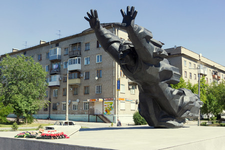 VOLGOGRAD, RUSSIA - June 14, 2015: The monument to the Soviet hero, soldier of World War II Mikhail Panikakhe, is established in krasnooktyabrsky the area, Metallurgov Avenue, Volgograd, Russiaのeditorial素材