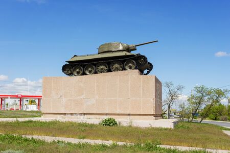 VOLGOGRAD, RUSSIA - May 04, 2016: A monument the Chelyabinsk collective farmer, the T-34 tank, in a profile. Zemlyachki Street, Volgograd, Russiaのeditorial素材