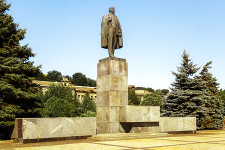 KERCH, RUSSIA - June 29, 2019: Monument to Lenin VI on the square, Kerch, Crimeaのeditorial素材