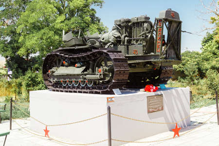 KERCH, RUSSIA - June 29, 2019: Monument to tractor tractor ChTZ S-60 Stalinets near Adzhimushkaysky quarries, Kerch, Crimeaのeditorial素材