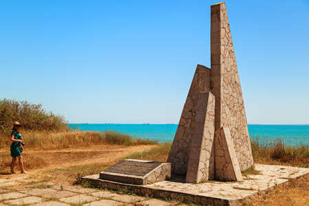 KERCH, RUSSIA - June 29, 2019: Monument to soldiers paratroopers, seafarers of the Black Sea Fleet on the Eltigen bridgehead who died during the Great Patriotic War, Kerch, Crimeaのeditorial素材