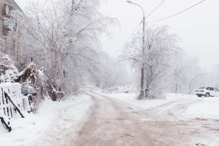 VOLGOGRAD, RUSSIA - 22 December, 2018: Difficulties of driving on dirty slippery highways in the winterのeditorial素材