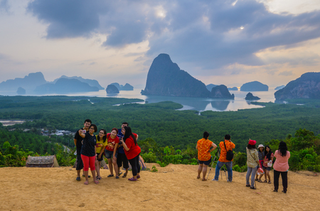 Samed Nang Chee is a new view point in Phang Nga Province, Thailand.  Almost 200 visitors per day, on the weekend, even reach a thousand people come over here.のeditorial素材
