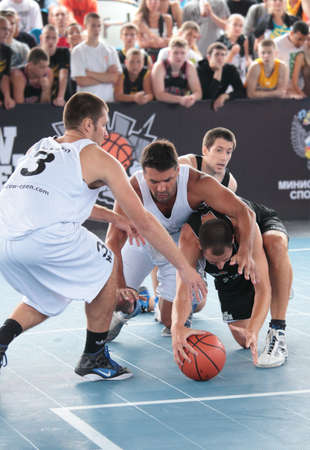 MOSCOW, RUSSIA - JULY 28  Match  Carpathian Bears , Romania vs  Statist , Croatia during International Street Basketball Cup  Moscow Open  in Moscow, Russia at July 28, 2012のeditorial素材
