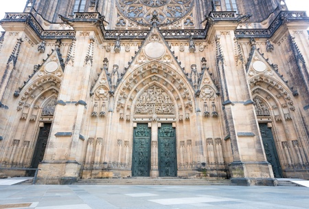 Front view of the main entrance to the St  Vitus cathedral in Prague Castle in Prague, Czech Republicの写真素材