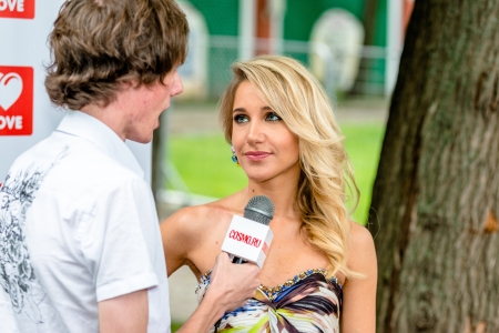 MOSCOW, RUSSIA - 25 MAY: Runaway Brides Cosmopolitan took place in Ermitage Garden. Julia Kovalchuk being interviewed. 25 May, 2013のeditorial素材