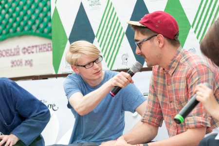 MOSCOW, RUSSIA - 1 JUNE: Alt-J answering journalists questions on Moscow Ahmad Tea Music Festival. Moscow, 1 June, 2013のeditorial素材