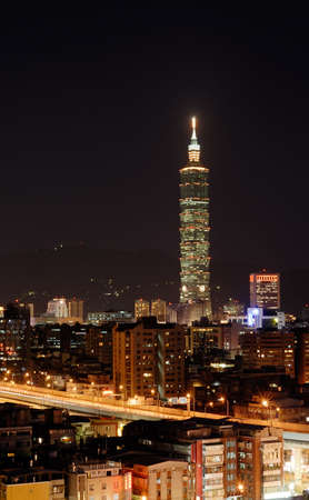 It is a city night scene in Taipei.のeditorial素材