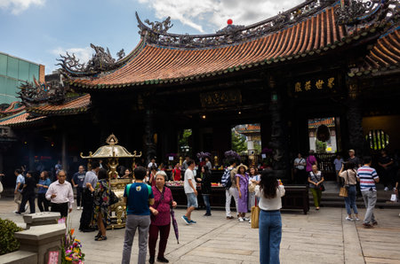 Taipei, Taiwan - October 20th, 2019: famous attraction of Lungshan temple at Taipei, Taiwanのeditorial素材