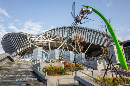 Taichung, Taiwan - November 21th, 2019: Taichung Train Station with art sculpture at Taichung City, Taiwan, Asiaのeditorial素材