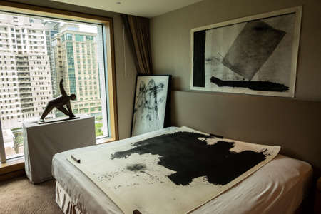 Taichung, Taiwan - July 19, 2020: visitors and art craft at the 8th Art Taichung exhibition at Taichung city, Taiwan, Asiaのeditorial素材