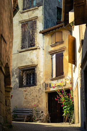 View of the ancient village of Asolo in summer, ancient buildings and sunlit streets. Treviso, Italyのeditorial素材