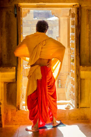 Buddhist monk waiting in Jaisalmerのeditorial素材