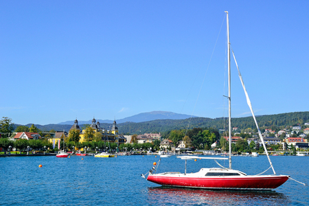 Boats on the lake Worth in Austriaの写真素材