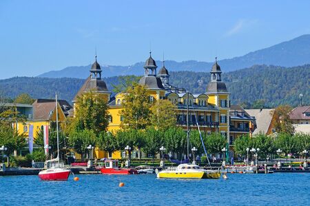 Boats on the lake Worth in Austriaの写真素材