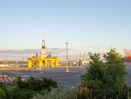SEATTLE WASHINGTON USA  MAY 14: Polar Pioneer oil drilling rig arrives in Seattle and is docked at...