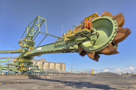 Machine used for digging and dumping ore and coalのeditorial素材