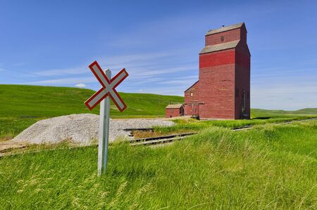 Old grain distribution plant in Alberta, Canadaの写真素材
