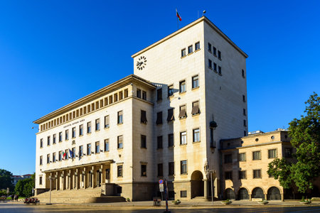 Sofia, Bulgaria - July 30, 2017: Exterior of Bulgarian National Bank building on Prince Alexander of Battenberg Squareのeditorial素材