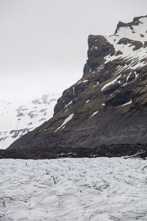 SvÃ­nafellsjÃ¶kull Glacier in winter time in southern Iceland