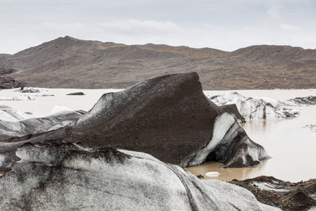 SvÃ­nafellsjÃ¶kull Glacier in winter time in southern Icelandの写真素材