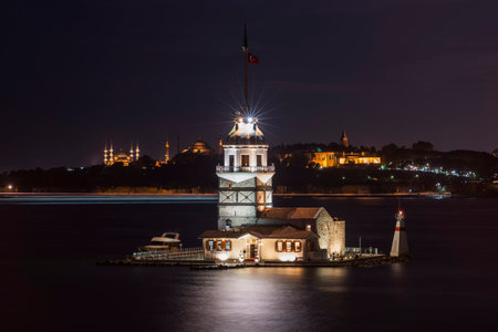 New Maiden's Tower Long Exposure Photo, ÃskÃ¼dar Istanbul, Turkey (Turkey)の写真素材