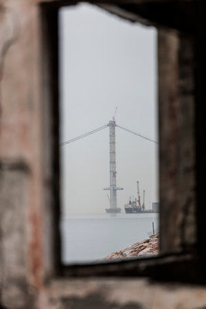 The Osmangazi Bridge (Turkish: Osman Gazi KÃ¶prÃ¼) is a suspension bridge of Turkey.の写真素材