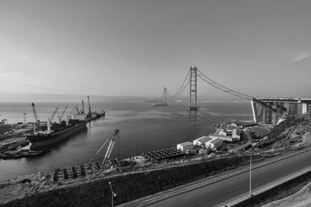 The Osmangazi Bridge (Turkish: Osman Gazi KÃ¶prÃ¼) is a suspension bridge of Turkey.の写真素材
