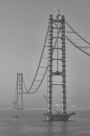 The Osmangazi Bridge (Turkish: Osman Gazi KÃ¶prÃ¼) is a suspension bridge of Turkey.の写真素材