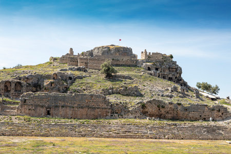"The ruins of Tlos provide a unique insight into the rich history of Turkey's ancient civilizations."の写真素材