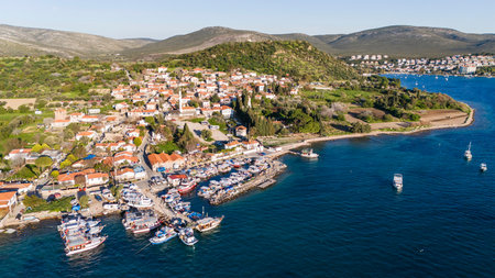 IldÄ±rÄ± is a picturesque sea-side village on the Aegean Sea coast belonging to the administrative district of ÃeÅme in Turkey's Ä°zmir Provinceの写真素材