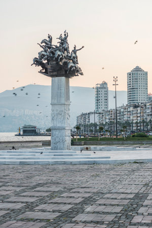 Tree of the Republic Statue at Gundogdu Square between the neighborhoods of Alsancak and Konak in Izmirの写真素材