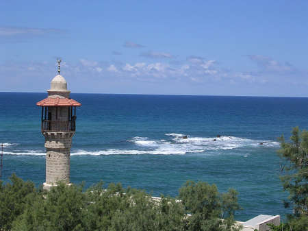 Minaret of Al-Bahr Mosque (Sea Mosque) in Jaffa, Israel           の写真素材