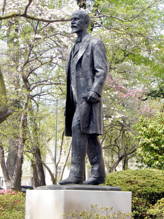  The Eleftherios Venizelos statue near Greek embassy in Washington DC, USAのeditorial素材