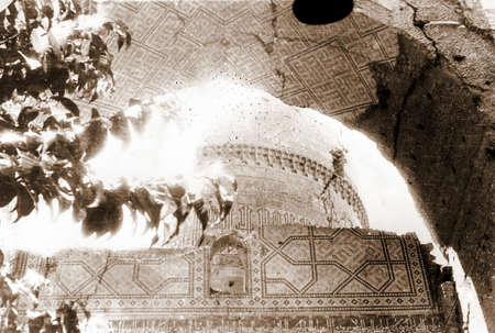 Old photo: central part of Bibi-Khanim in Samarqand, in 1962,  Uzbekistanのeditorial素材