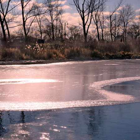 The winter day on a shore of the Lake Ontario in Toronto, Canada, January 6, 2017のeditorial素材