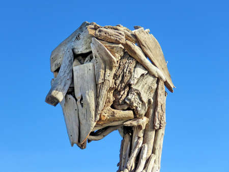 The head of a wooden on a shore of the Lake Ontario in Toronto, Canada, November 28, 2017                                のeditorial素材